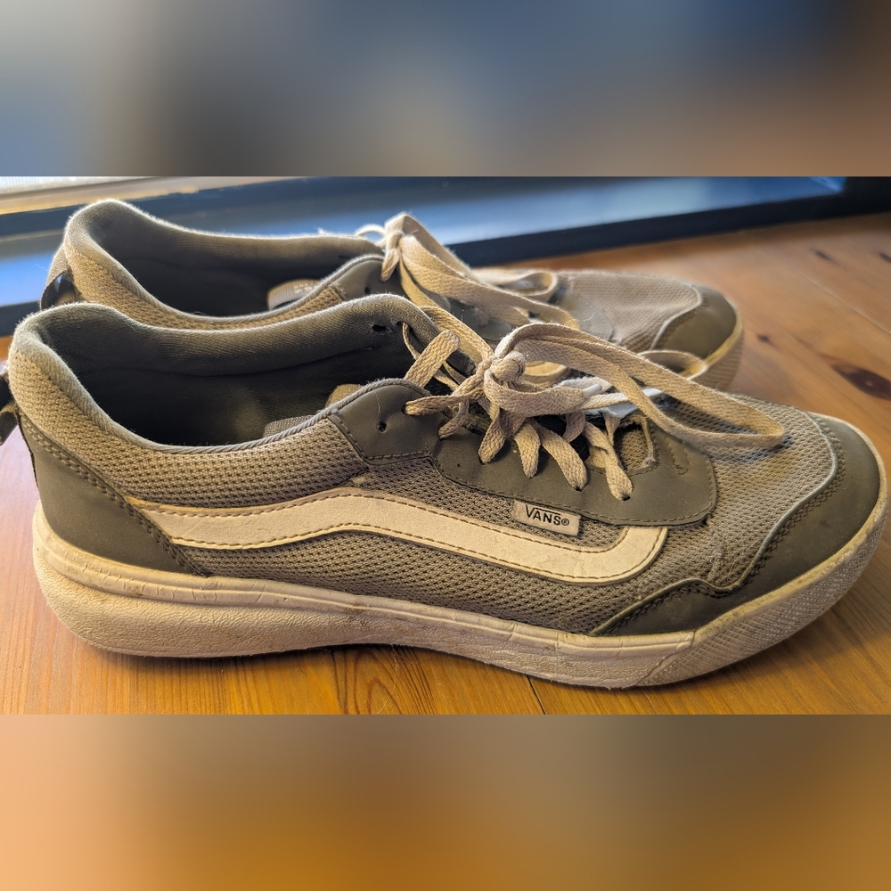 Vans Men's Charcoal and White Sneakers